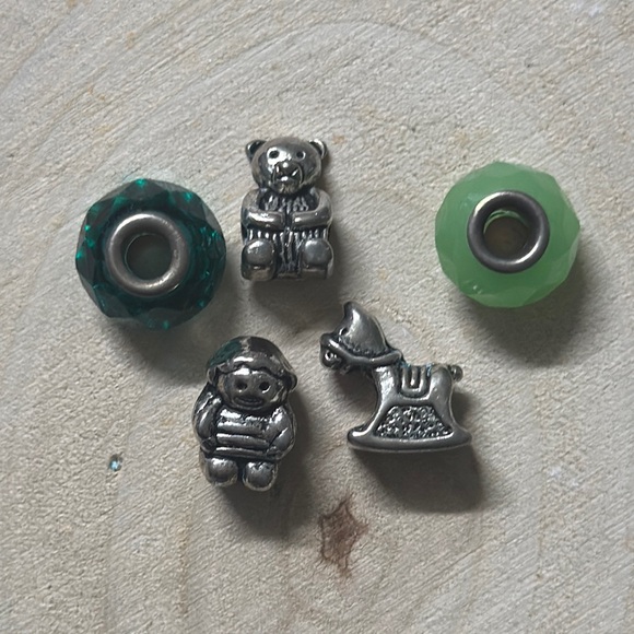 Jewelry - Lot of 5 bracelet charms - green & silver
